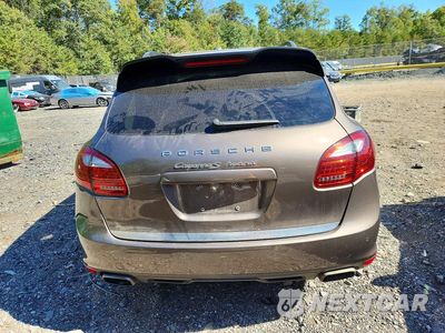 Zdjęcie 6 z 13 samochodu: 2012 PORSCHE CAYENNE S HYBRID VIN:WP1AE2A21CLA90729 - miniatura