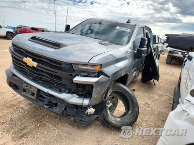2024 CHEVROLET SILVERADO - FLAT BED TRUCK 1GC4YLE74RF188789 - główne zdjęcie licytacji z USA - miniatura