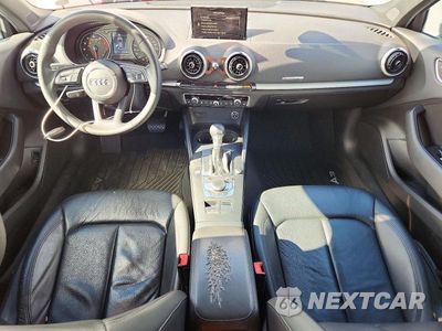 Zdjęcie 8 z 12 samochodu: 2019 AUDI A3 PREMIUM VIN:WAUBEGFF8KA089292 - miniatura