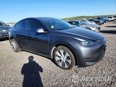 Czwarte zdjęcie samochodu z boku: 2021 TESLA MODEL Y VIN:5YJYGDEE5MF200938 - miniatura