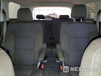 Zdjęcie 10 z 14 samochodu: 2020 GMC ACADIA SLE VIN:1GKKNRLS9LZ124283 - miniatura