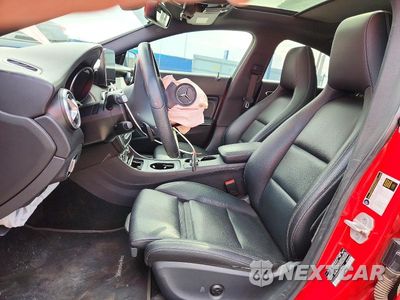 Zdjęcie 7 z 12 samochodu: 2018 MERCEDES-BENZ CLA 250 VIN:WDDSJ4EB3JN578241 - miniatura