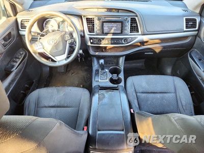 Zdjęcie 8 z 13 samochodu: 2015 TOYOTA HIGHLANDER LE VIN:5TDZARFH1FS013173 - miniatura