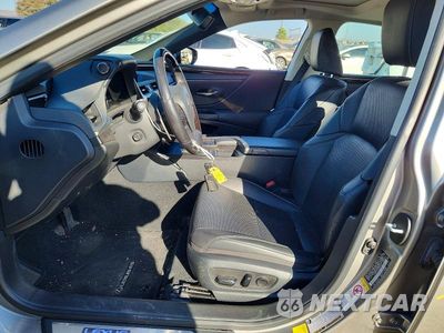 Zdjęcie 7 z 13 samochodu: 2019 LEXUS ES 300H VIN:JTHB21B19K2034751 - miniatura