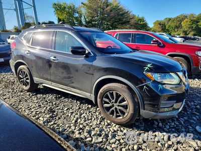 Czwarte zdjęcie samochodu z boku: 2017 NISSAN ROGUE SV VIN:5N1AT2MV2HC821216 - miniatura