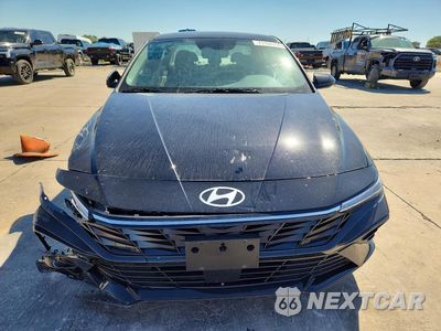 Piąte zdjęcie samochodu w środku: 2025 HYUNDAI ELANTRA SEL VIN:KMHLS4DG5SU983917 - miniatura