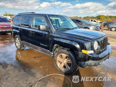 Czwarte zdjęcie samochodu z boku: 2015 JEEP PATRIOT LATITUDE VIN:1C4NJRFB4FD426145 - miniatura