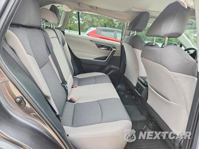 Zdjęcie 11 z 14 samochodu: 2024 TOYOTA RAV4 XLE VIN:2T3W1RFV1RC258763 - miniatura