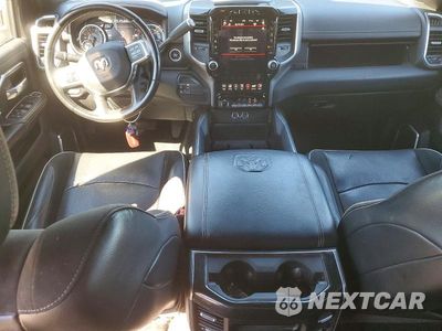 Zdjęcie 8 z 12 samochodu: 2021 RAM 2500 LARAMIE VIN:3C6UR5NL5MG611738 - miniatura