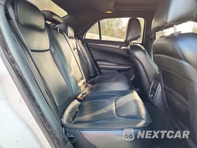 Zdjęcie 10 z 12 samochodu: 2014 CHRYSLER 300C VIN:2C3CCAKG1EH157936 - miniatura
