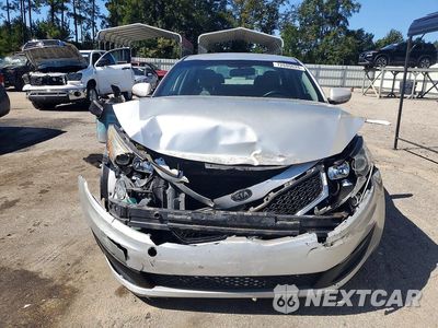Piąte zdjęcie samochodu w środku: 2011 KIA OPTIMA LX VIN:KNAGM4A78B5085209 - miniatura