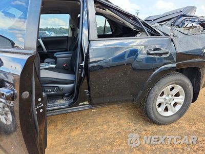 Zdjęcie 13 z 14 samochodu: 2017 TOYOTA 4RUNNER SR5 VIN:JTEZU5JR7H5157041 - miniatura
