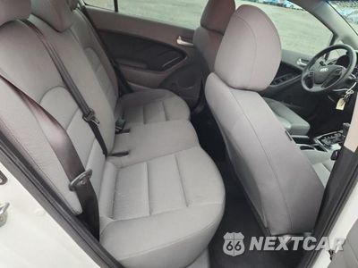 Zdjęcie 10 z 12 samochodu: 2017 KIA FORTE LX VIN:3KPFK4A71HE083013 - miniatura