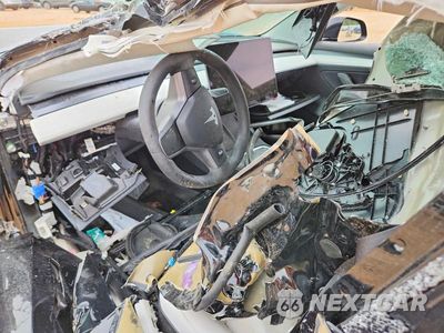 Zdjęcie 8 z 12 samochodu: 2023 TESLA MODEL 3 VIN:5YJ3E1EA8PF704304 - miniatura
