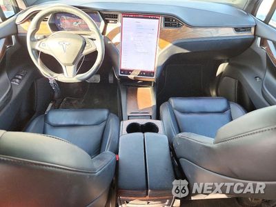 Zdjęcie 8 z 13 samochodu: 2020 TESLA MODEL X VIN:5YJXCBE23LF228852 - miniatura