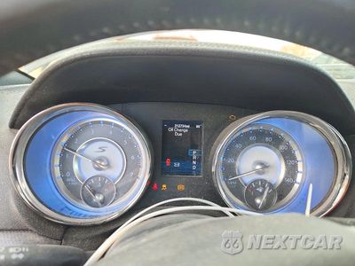 Zdjęcie 9 z 13 samochodu: 2014 CHRYSLER 300 S VIN:2C3CCABG6EH327904 - miniatura