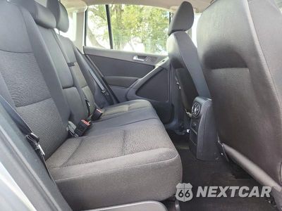 Zdjęcie 11 z 13 samochodu: 2017 VOLKSWAGEN TIGUAN S VIN:WVGAV7AX3HK046461 - miniatura