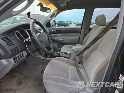Piąte zdjęcie samochodu w środku: 2005 TOYOTA TACOMA DOUBLE CAB PRERUNNER VIN:3TMJU62N05M002050 - miniatura