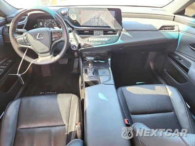 Zdjęcie 8 z 12 samochodu: 2022 LEXUS ES 300H BASE VIN:58ADA1C11NU024045 - miniatura