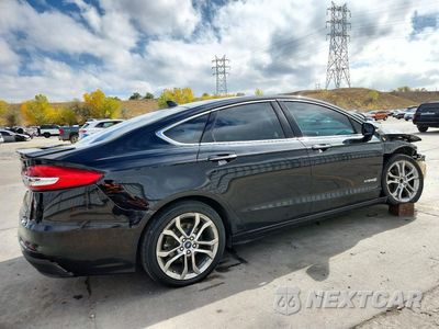 Trzecie zdjęcie samochodu z tyłu: 2019 FORD FUSION TITANIUM VIN:3FA6P0RU3KR272952 - miniatura