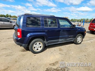 Trzecie zdjęcie samochodu z tyłu: 2013 JEEP PATRIOT SPORT VIN:1C4NJPBA9DD245833 - miniatura