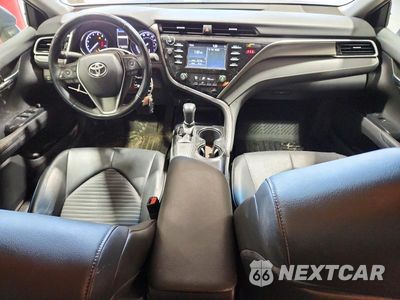 Zdjęcie 8 z 12 samochodu: 2018 TOYOTA CAMRY SE VIN:4T1B11HK8JU527257 - miniatura