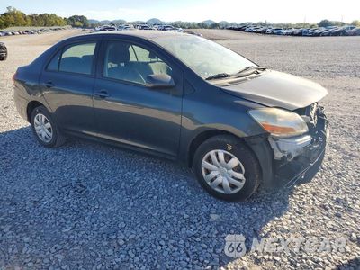 Czwarte zdjęcie samochodu z boku: 2007 TOYOTA YARIS BASE VIN:JTDBT923571064406 - miniatura