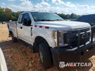 Czwarte zdjęcie samochodu z boku: 2019 FORD F250 SUPER DUTY VIN:1FT7X2B68KED86406 - miniatura