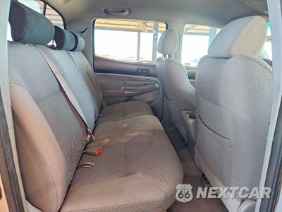 Zdjęcie 10 z 12 samochodu: 2006 TOYOTA TACOMA V6 VIN:5TELU42N46Z228058 - miniatura