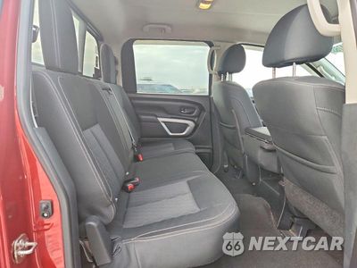 Zdjęcie 10 z 13 samochodu: 2019 NISSAN TITAN SV VIN:1N6AA1EK5KN513104 - miniatura