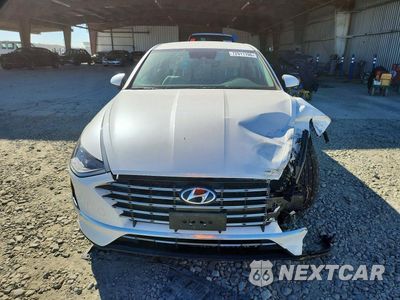 Piąte zdjęcie samochodu w środku: 2021 HYUNDAI SONATA HYBRID VIN:KMHL34JJ0MA018951 - miniatura