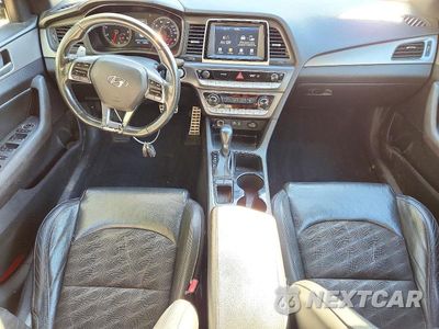 Zdjęcie 8 z 12 samochodu: 2018 HYUNDAI SONATA SPORT VIN:5NPE34AF8JH653588 - miniatura