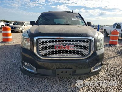 Piąte zdjęcie samochodu w środku: 2017 GMC YUKON DENALI VIN:1GKS2CKJ6HR191588 - miniatura