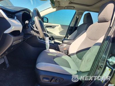 Zdjęcie 7 z 12 samochodu: 2019 TOYOTA RAV4 XLE VIN:2T3W1RFV1KC003326 - miniatura