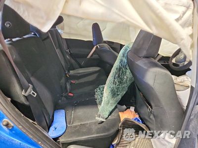 Zdjęcie 11 z 13 samochodu: 2017 TOYOTA RAV4 LE VIN:JTMBFREV0HJ708352 - miniatura