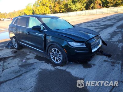 Czwarte zdjęcie samochodu z boku: 2021 LINCOLN NAUTILUS RESERVE VIN:2LMPJ8KP2MBL09915 - miniatura