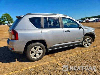 Trzecie zdjęcie samochodu z tyłu: 2014 JEEP COMPASS SPORT VIN:1C4NJCBA8ED829652 - miniatura