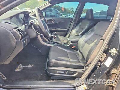 Zdjęcie 7 z 13 samochodu: 2017 HONDA ACCORD SPORT VIN:1HGCR2F53HA223237 - miniatura
