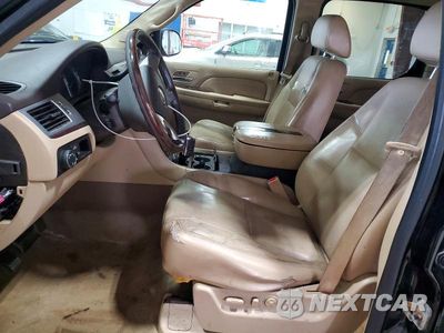 Zdjęcie 7 z 13 samochodu: 2009 CADILLAC ESCALADE ESV LUXURY VIN:1GYFK262X9R176288 - miniatura