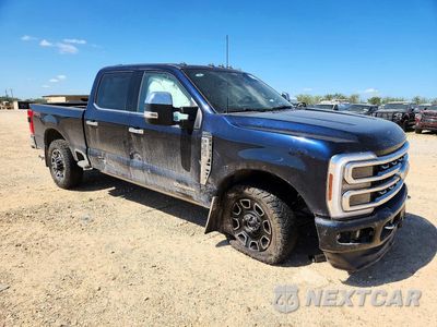 Czwarte zdjęcie samochodu z boku: 2024 FORD F350 SUPER DUTY VIN:1FT8W3BT3REF37469 - miniatura
