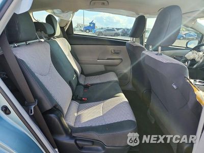 Zdjęcie 10 z 12 samochodu: 2015 TOYOTA PRIUS V TWO VIN:JTDZN3EU9FJ022569 - miniatura