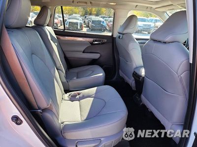 Zdjęcie 11 z 14 samochodu: 2025 TOYOTA HIGHLANDER PLATINUM VIN:5TDKDRBH9SS586301 - miniatura