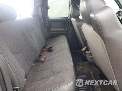 Zdjęcie 10 z 12 samochodu: 2005 CHEVROLET SILVERADO K1500 VIN:1GCEK19B25E116692 - miniatura