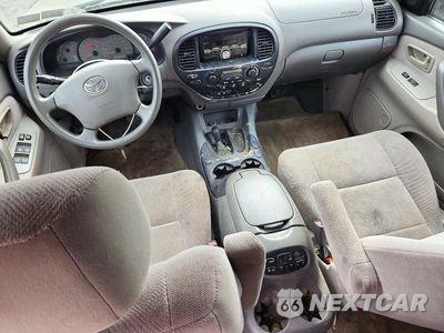 Zdjęcie 8 z 13 samochodu: 2004 TOYOTA SEQUOIA SR5 VIN:5TDBT44A64S226024 - miniatura