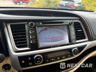 Zdjęcie 11 z 12 samochodu: 2019 TOYOTA HIGHLANDER XLE VIN:5TDJZRFH8KS583445 - miniatura