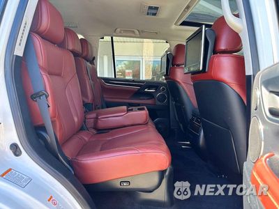 Zdjęcie 6 z 13 samochodu: 2017 LEXUS LX 570 VIN:JTJHY7AX9H4249978 - miniatura