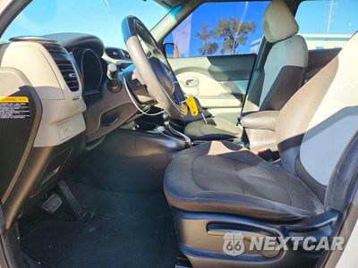 Zdjęcie 7 z 13 samochodu: 2016 KIA SOUL BASE VIN:KNDJN2A27G7388282 - miniatura