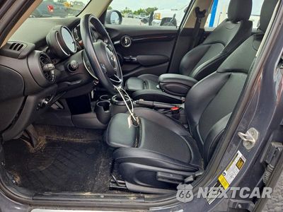 Zdjęcie 7 z 13 samochodu: 2017 MINI COOPER S VIN:WMWXU3C3XH2F49666 - miniatura