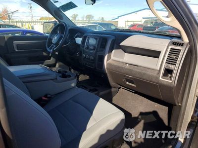 Zdjęcie 8 z 12 samochodu: 2013 RAM 2500 ST VIN:3C6LR5AT7DG520892 - miniatura