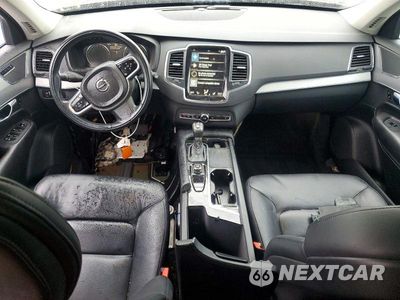 Zdjęcie 8 z 14 samochodu: 2022 VOLVO XC90 T5 MOMENTUM VIN:YV4102PK3N1837816 - miniatura